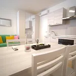 Sky House Sant'orsola 아파트 *