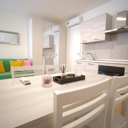 Sky House Sant'orsola Appartement *