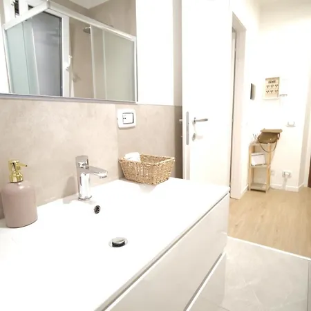 Sky House Sant'orsola Appartement *