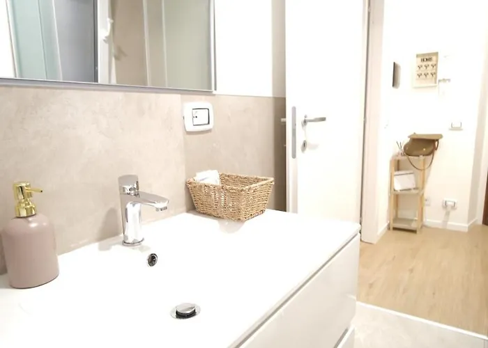 Sky House Sant'orsola Apartment *